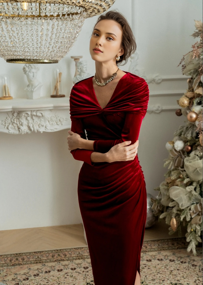 Vestido de fiesta de graduación de terciopelo rojo con escote en V, capa y hombros descubiertos, manga larga, corte sirena, largo hasta los tobillos, con abertura